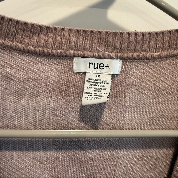 Cozy Checkered Cardigan in Brown and White - Picture 4 of 7